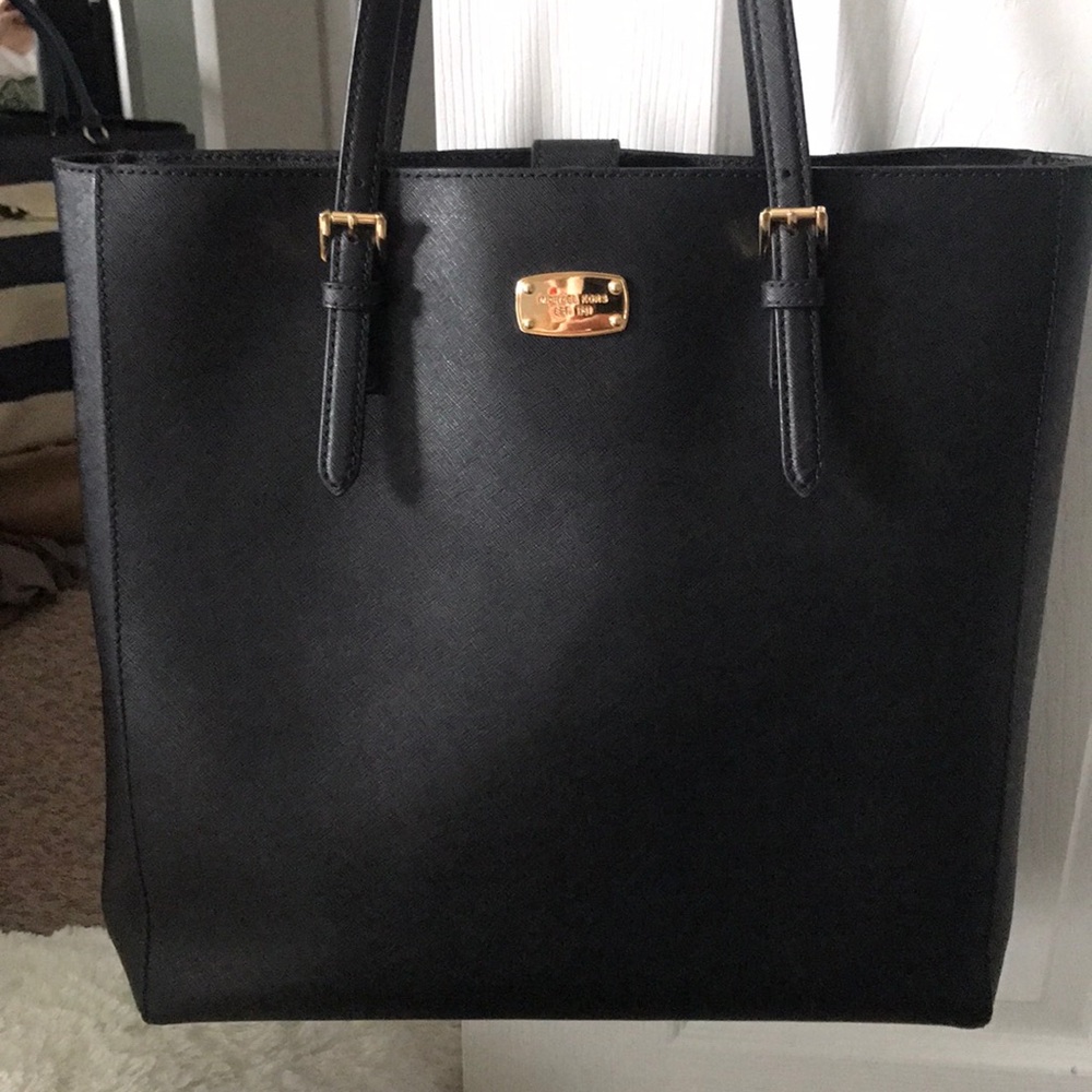 Michael Kors tote